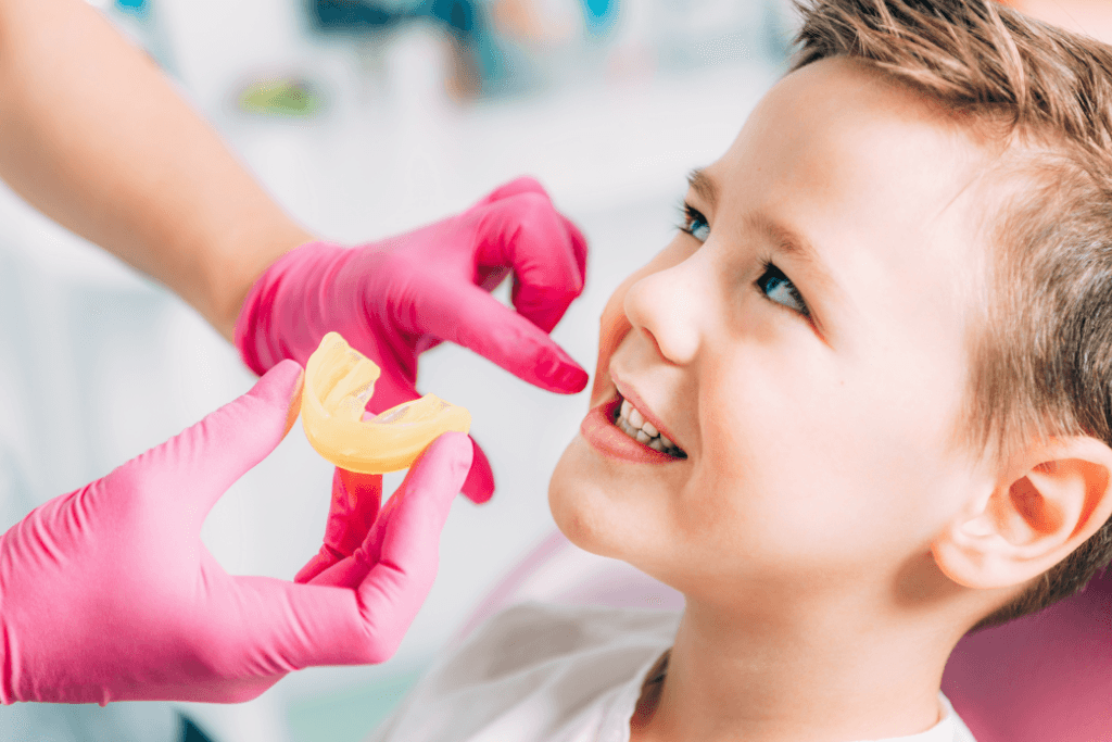 Ortodoncja dla dzieci i dorosłych – kiedy warto rozpocząć leczenie i jakie są możliwości?